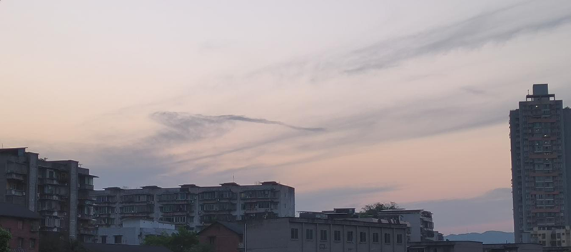 炎夏的云(圖2) 炎夏的云(圖2)