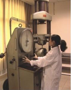 拉伸試驗(yàn)(圖1) 拉伸試驗(yàn)(圖1)